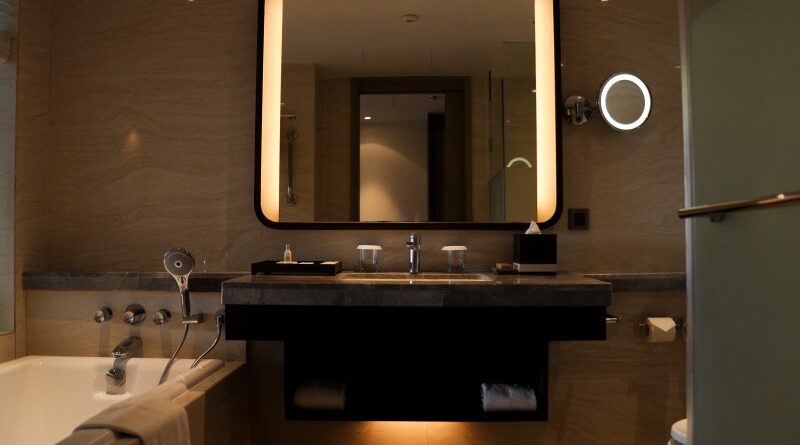 Wybór lustra do łazienki - porady dotyczące estetyki i funkcjonalności